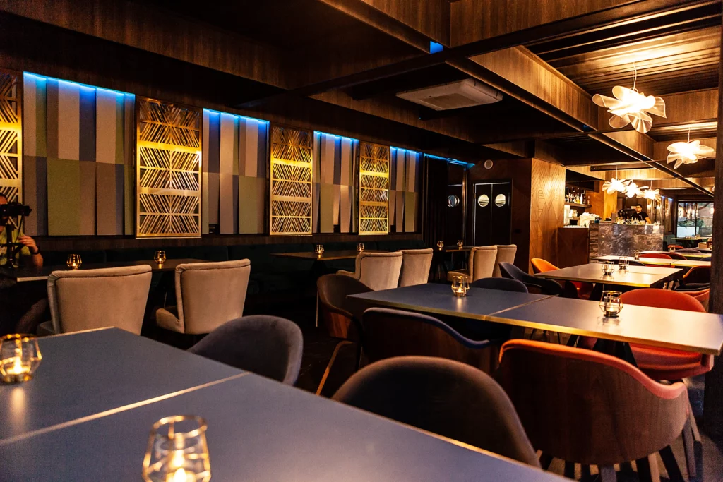 Intérieur d'un bar et restaurant réalisé par Helios Events proche de Toulouse