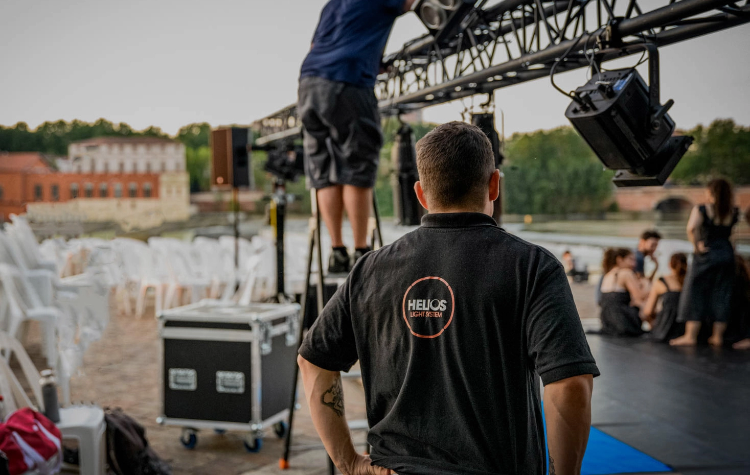 Helios Events en plein installation lumière en Haute Garonne