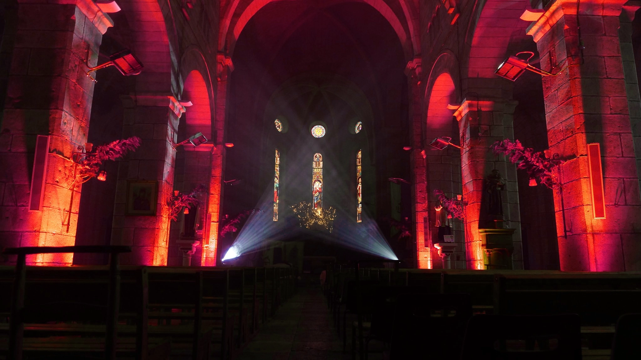 Mise en lumière d'une église en Haute Garonne par Helios Events