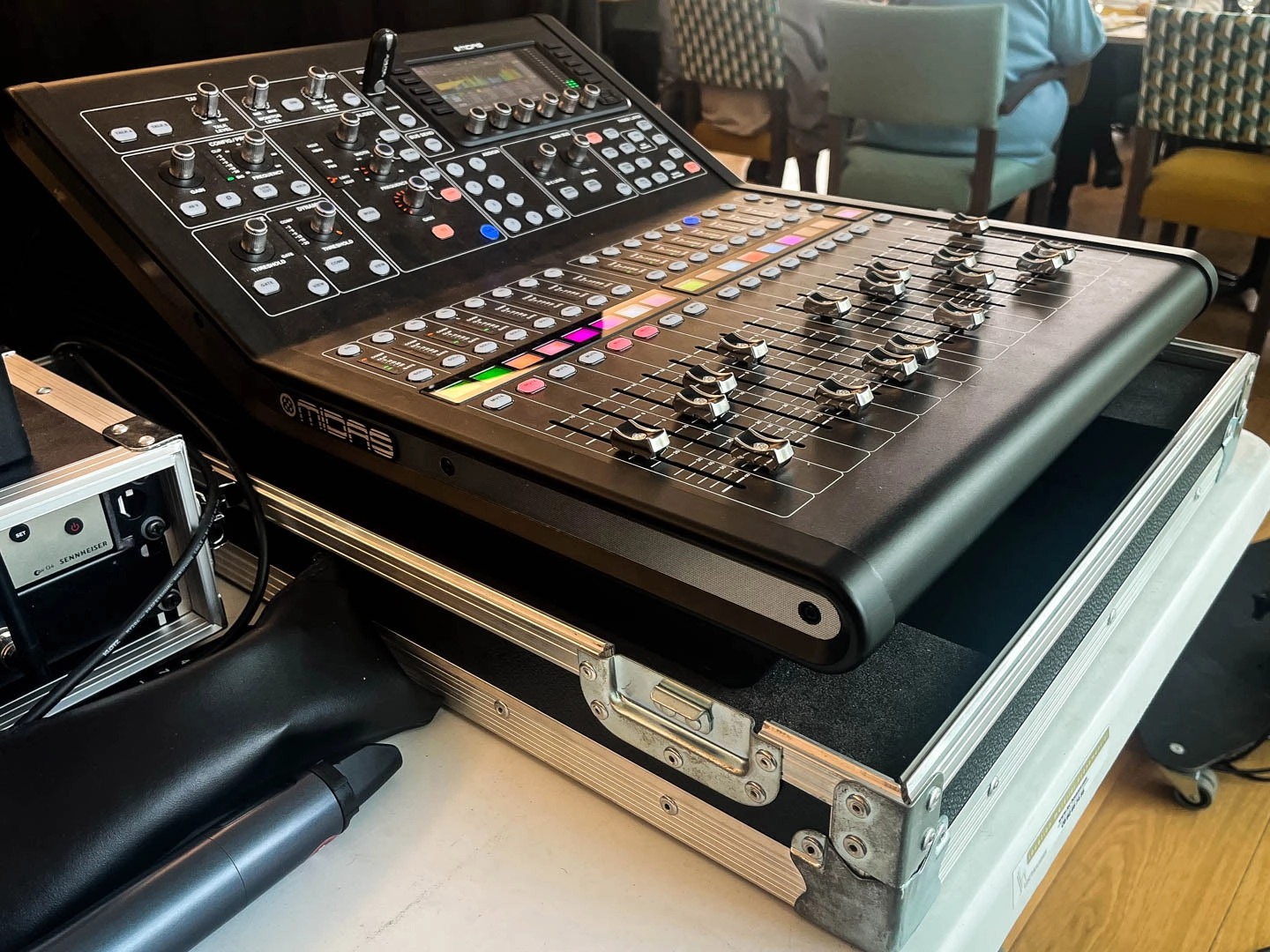 console-son-numerique-midas-m32- copie